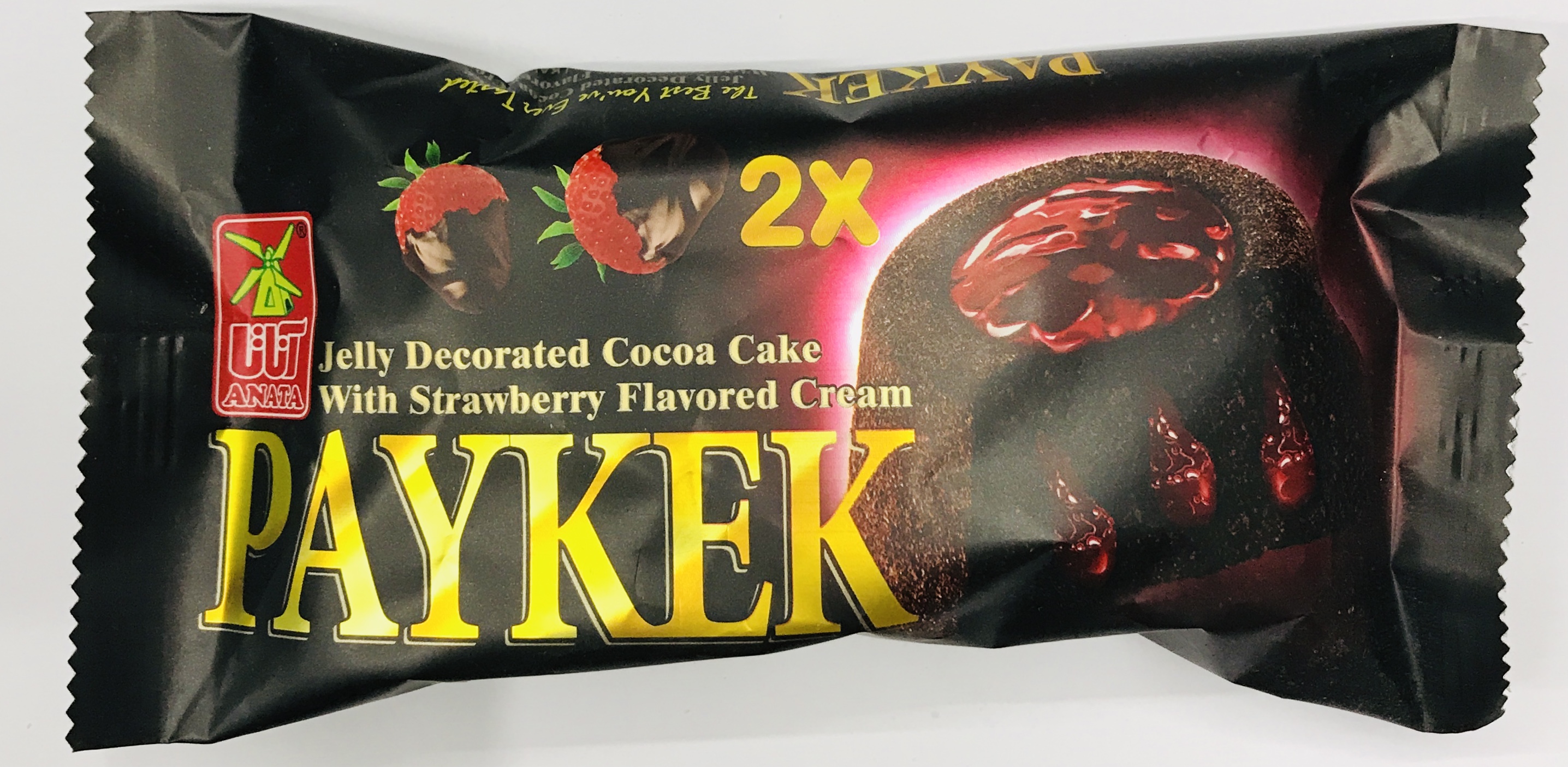 پای کیک کاکائویی بامغزورویه توت فرنگی